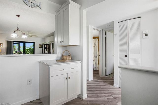 4257 27th CT SW 102, Naples, FL 34116