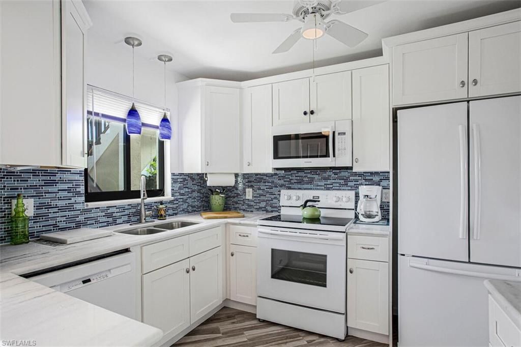 4257 27th CT SW 102, Naples, FL 34116