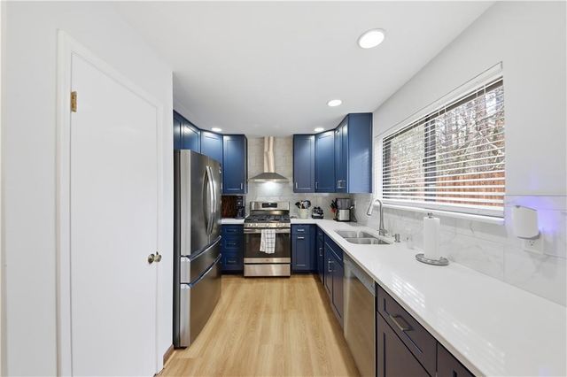 3983 Cripple Creek NW Drive, Kennesaw, GA 30144