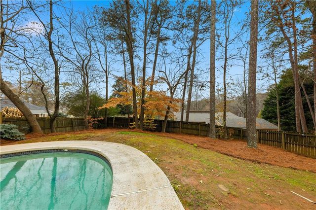 3983 Cripple Creek NW Drive, Kennesaw, GA 30144