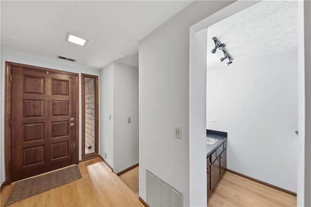 3983 Cripple Creek NW Drive, Kennesaw, GA 30144