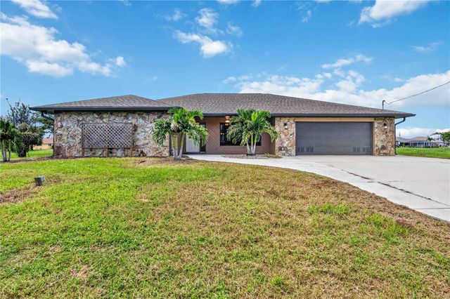 166 MARK TWAIN LANE, Rotonda West, FL 33947