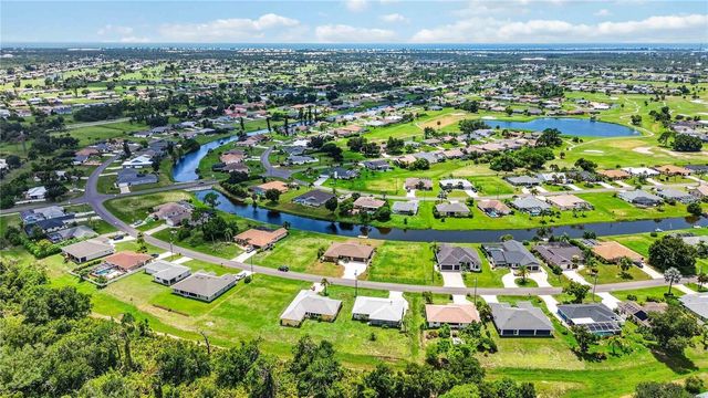 166 MARK TWAIN LANE, Rotonda West, FL 33947