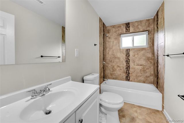 21732 Wellington Avenue, Warren, MI 48089