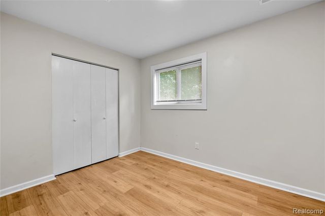 21732 Wellington Avenue, Warren, MI 48089