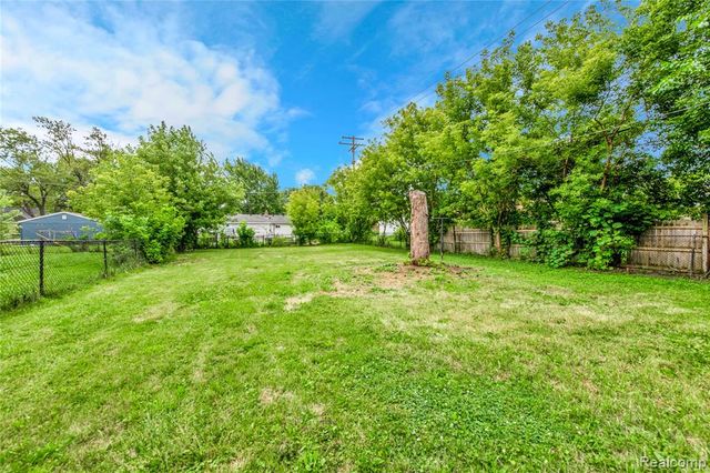 21732 Wellington Avenue, Warren, MI 48089