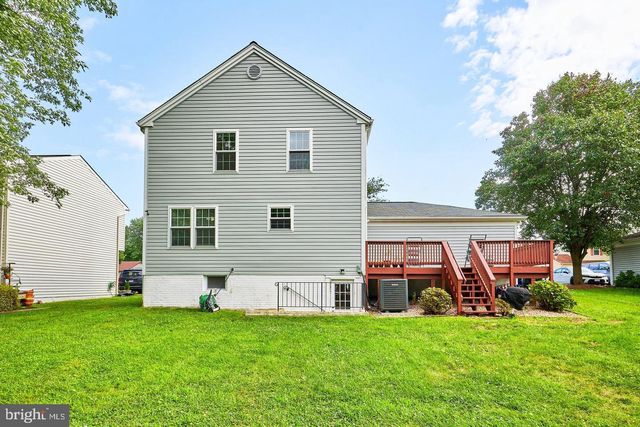 806 RUST DR NE, Leesburg, VA 20176