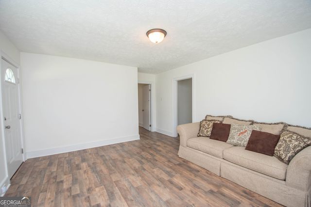 247 Ball Street, Moreland, GA 30259