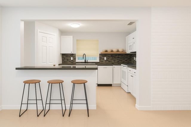 2530 Myrica Road, West Palm Beach, FL 33406