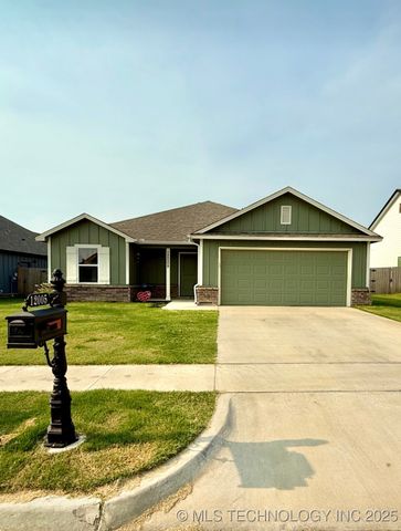 12005 E 108th Place N, Owasso, OK 74055