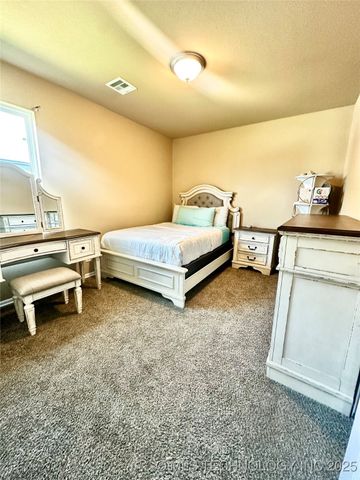 12005 E 108th Place N, Owasso, OK 74055