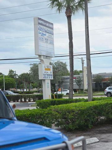6685 Lake Worth Road, Greenacres, FL 33467