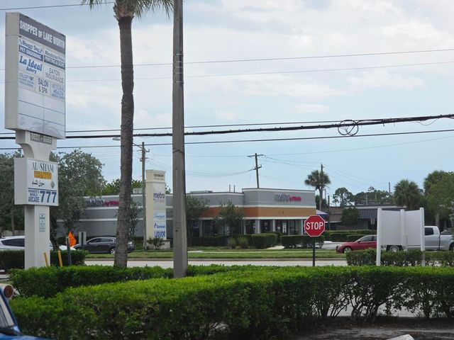 6685 Lake Worth Road, Greenacres, FL 33467