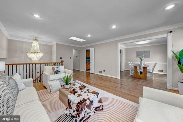 8706 BRAEBURN DR, Annandale, VA 22003