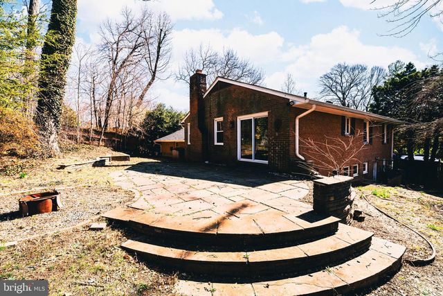 8706 BRAEBURN DR, Annandale, VA 22003