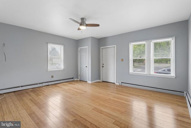 602 BORDENTOWN RD, Burlington, NJ 08016