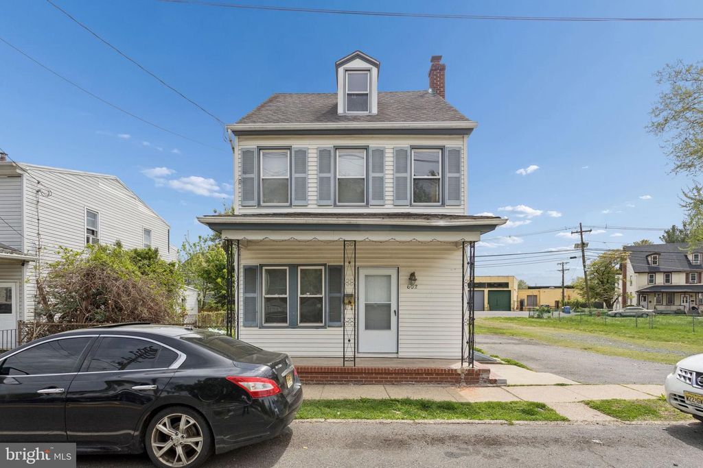 602 BORDENTOWN RD, Burlington, NJ 08016