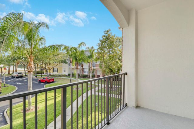 10360 SW Stephanie Way 6-204, Port St Lucie, FL 34987