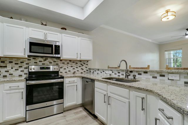 10360 SW Stephanie Way 6-204, Port St Lucie, FL 34987
