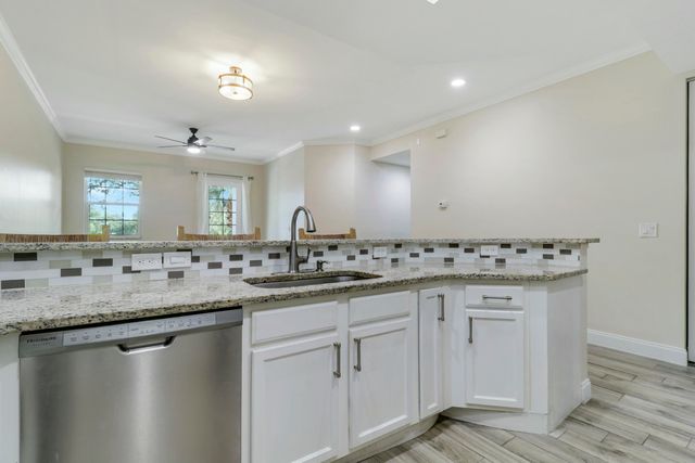 10360 SW Stephanie Way 6-204, Port St Lucie, FL 34987