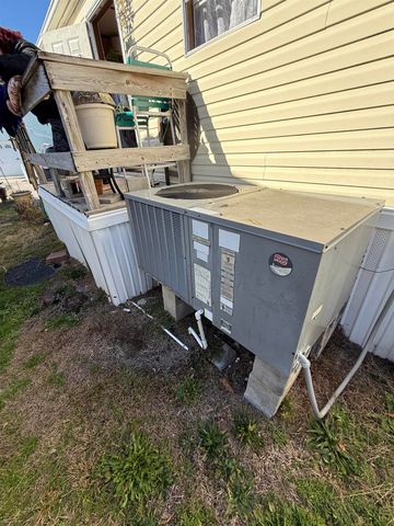 373 Silver Sands Ln., Murrells Inlet, SC 29576