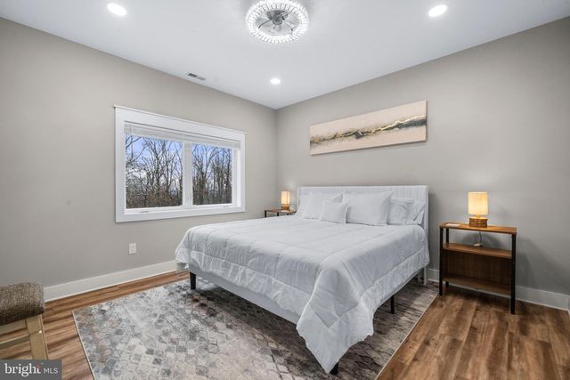 13537 HANGING ROCK LN, Lovettsville, VA 20180