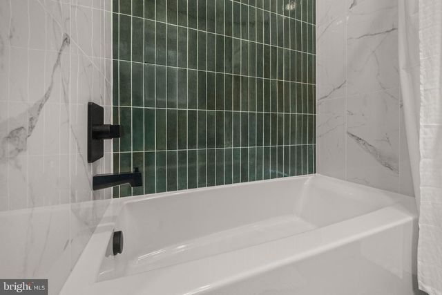 13537 HANGING ROCK LN, Lovettsville, VA 20180