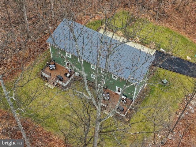 13537 HANGING ROCK LN, Lovettsville, VA 20180