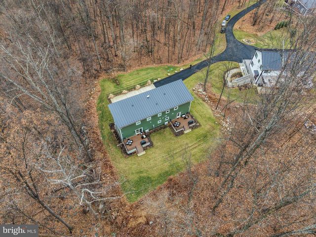 13537 HANGING ROCK LN, Lovettsville, VA 20180