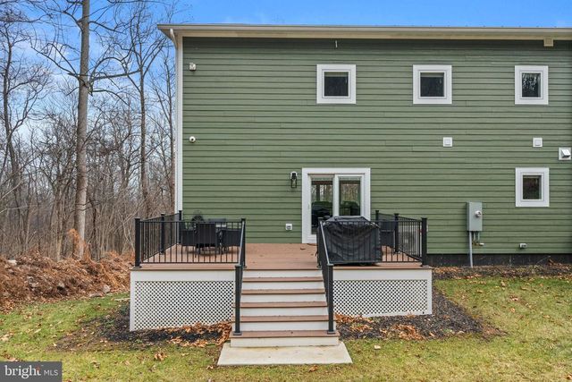 13537 HANGING ROCK LN, Lovettsville, VA 20180