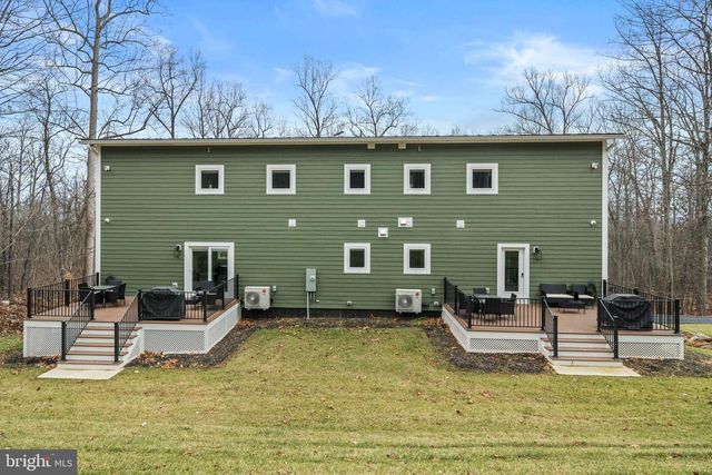 13537 HANGING ROCK LN, Lovettsville, VA 20180