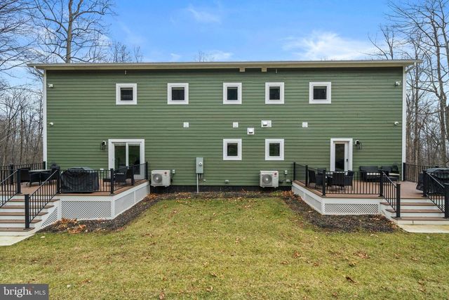 13537 HANGING ROCK LN, Lovettsville, VA 20180