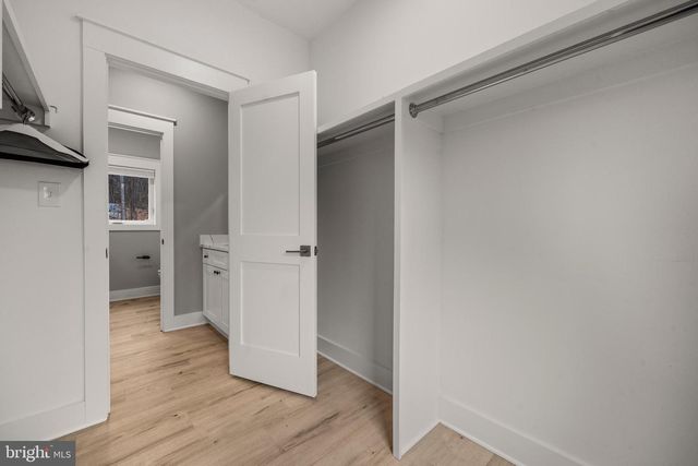 13537 HANGING ROCK LN, Lovettsville, VA 20180