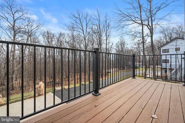 13537 HANGING ROCK LN, Lovettsville, VA 20180