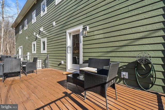 13537 HANGING ROCK LN, Lovettsville, VA 20180