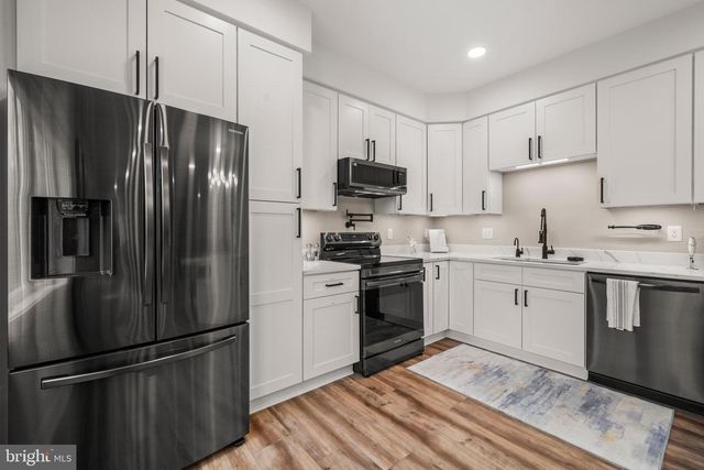 13537 HANGING ROCK LN, Lovettsville, VA 20180