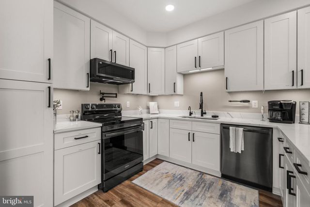 13537 HANGING ROCK LN, Lovettsville, VA 20180