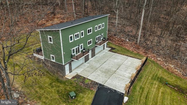 13537 HANGING ROCK LN, Lovettsville, VA 20180