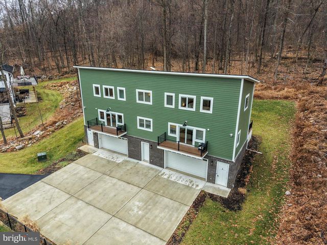 13537 HANGING ROCK LN, Lovettsville, VA 20180