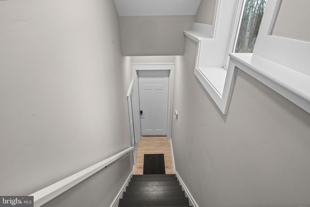 13537 HANGING ROCK LN, Lovettsville, VA 20180