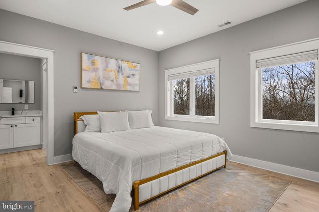 13537 HANGING ROCK LN, Lovettsville, VA 20180