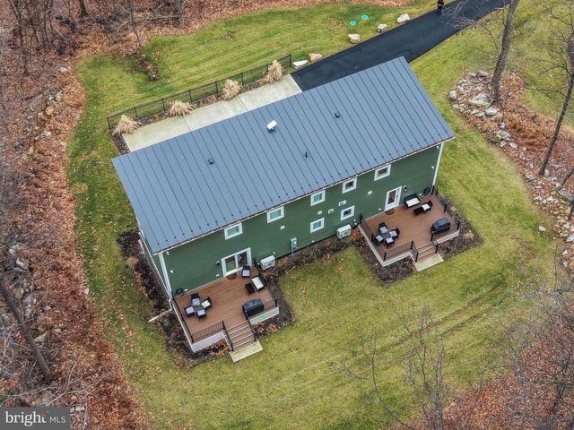 13537 HANGING ROCK LN, Lovettsville, VA 20180
