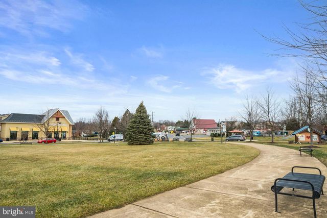 13537 HANGING ROCK LN, Lovettsville, VA 20180