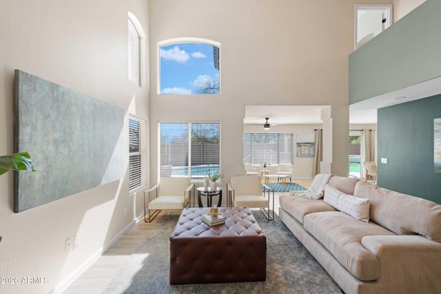 3905 E RENEE Drive, Phoenix, AZ 85050