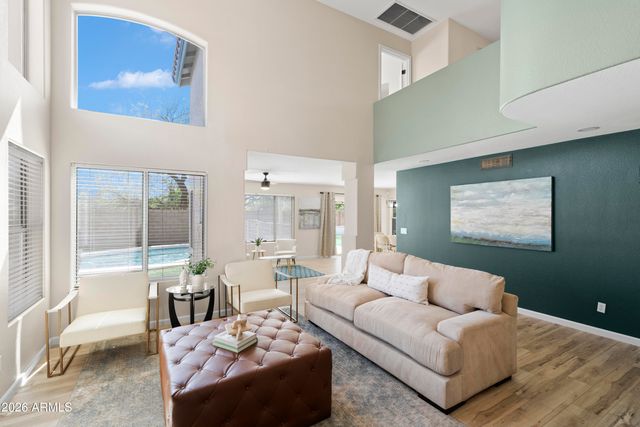 3905 E RENEE Drive, Phoenix, AZ 85050