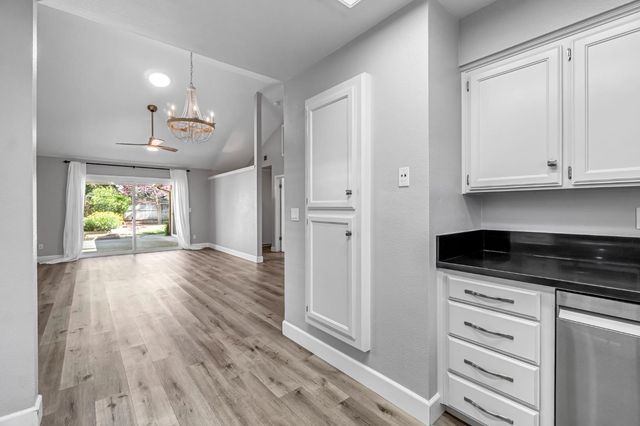 754 E Robin Lane, Fresno, CA 93730