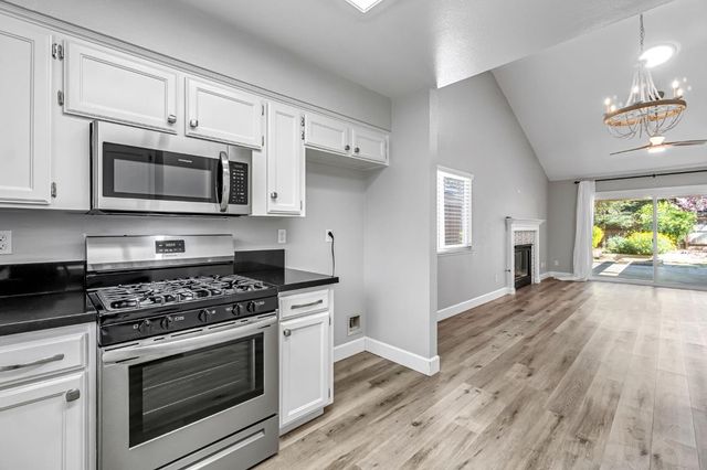 754 E Robin Lane, Fresno, CA 93730