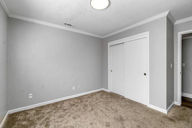 754 E Robin Lane, Fresno, CA 93730