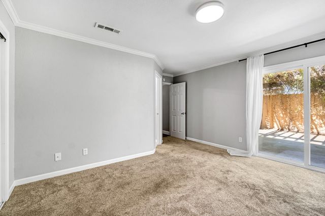 754 E Robin Lane, Fresno, CA 93730