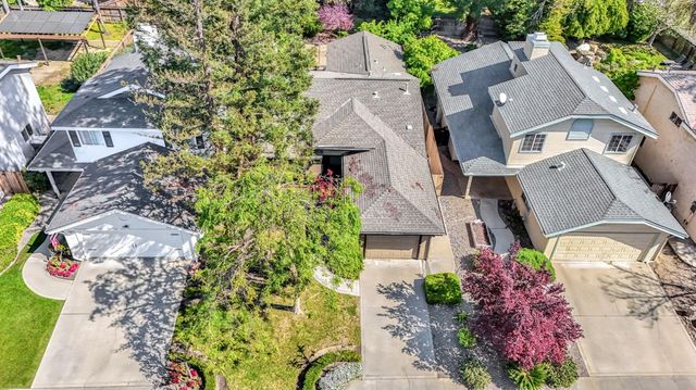 754 E Robin Lane, Fresno, CA 93730